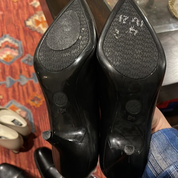 Michael Kors Black Heels size 8M - Picture 3 of 3